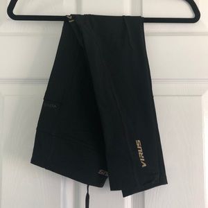 Virus black and gold 7/8 Crops